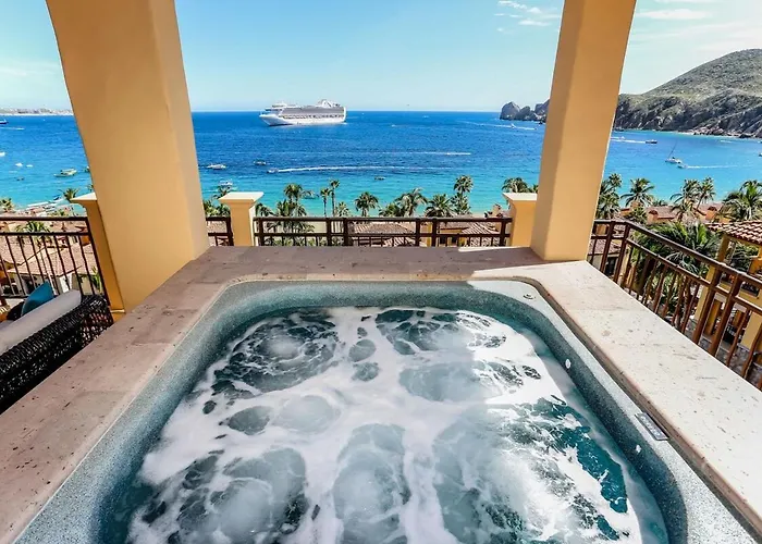 Exclusive Penthouse Jacuzzi & Private Access Apartment