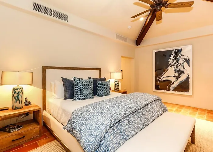 Exclusive Penthouse Jacuzzi & Private Access