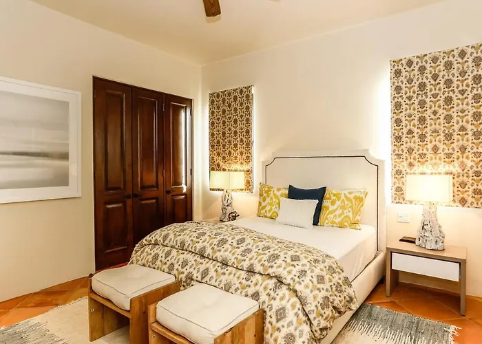 Exclusive Penthouse Jacuzzi & Private Access