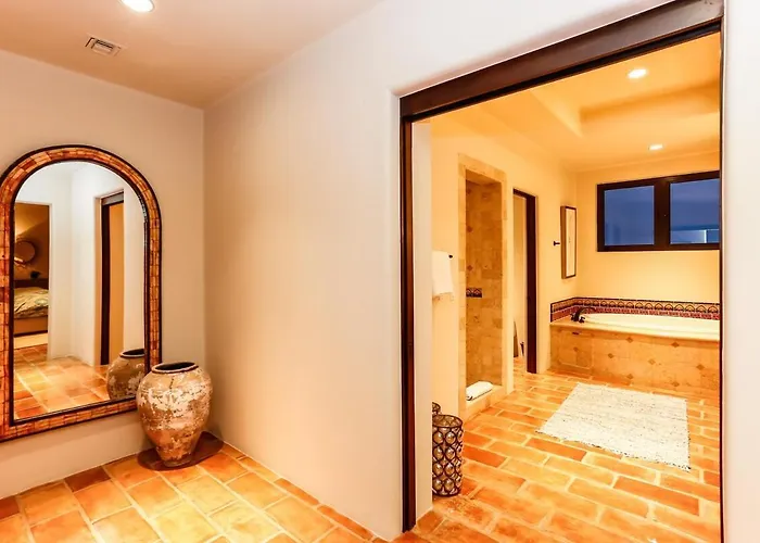 Exclusive Penthouse Jacuzzi & Private Access * Cabo San Lucas