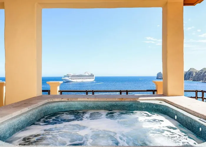 Exclusive Penthouse Jacuzzi & Private Access Apartment *